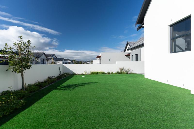 3 Bedroom Property for Sale in Sitari Western Cape